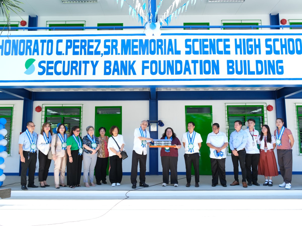Security Bank Foundation donates third school building equipped with laboratories to a science high&nbsp;school
